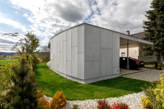 Dom v tvare luku (foto: Petr Zikmund)