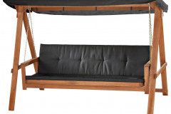 Hojdacia záhradná lavica by nemala chýbať na žiadnej záhrade, využijú ju všetky generácie. Pri výbere otestujte jej masívnosť a stabilitu a dbajte aj na to, aby nevŕzgala (Hornbach)