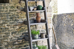 V jednoduchosti je krása. Navyše sú všetky kvetináče pekne poruke